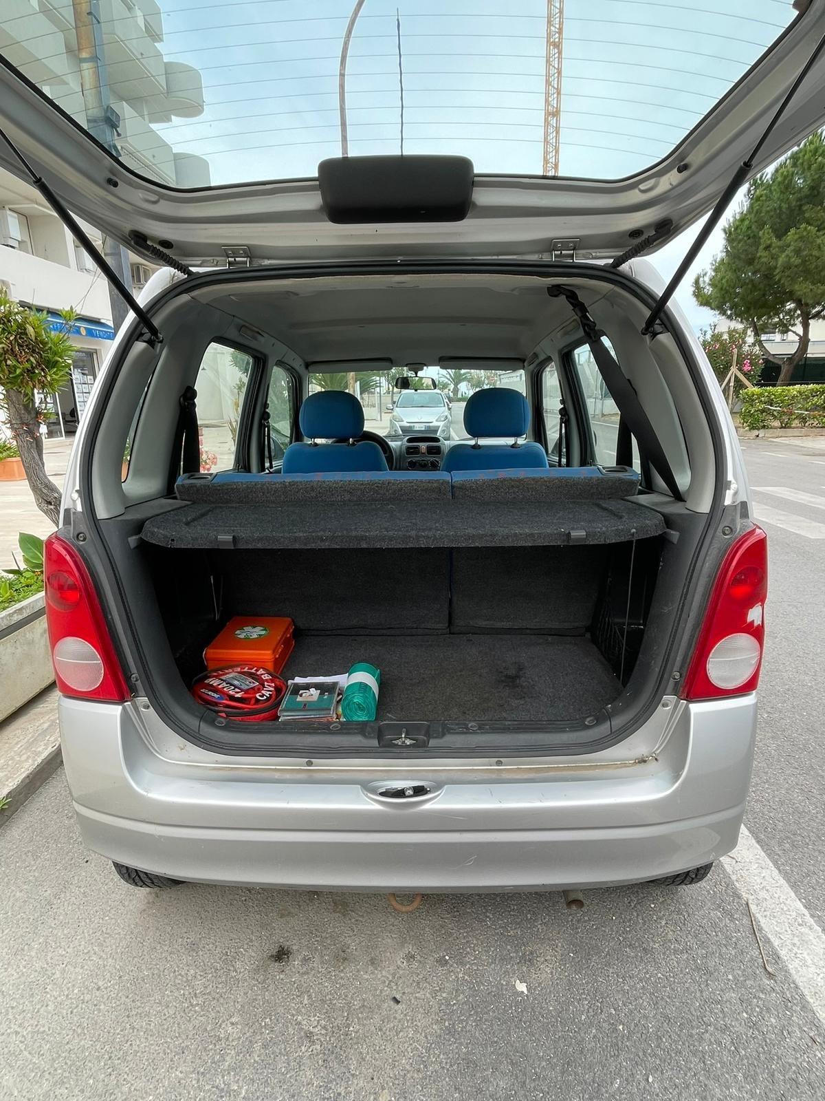 Opel Agila 1.0 benzina neopatentati