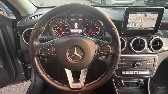 MERCEDES-BENZ CLA 200 d Automatic Business Extra SEDAN