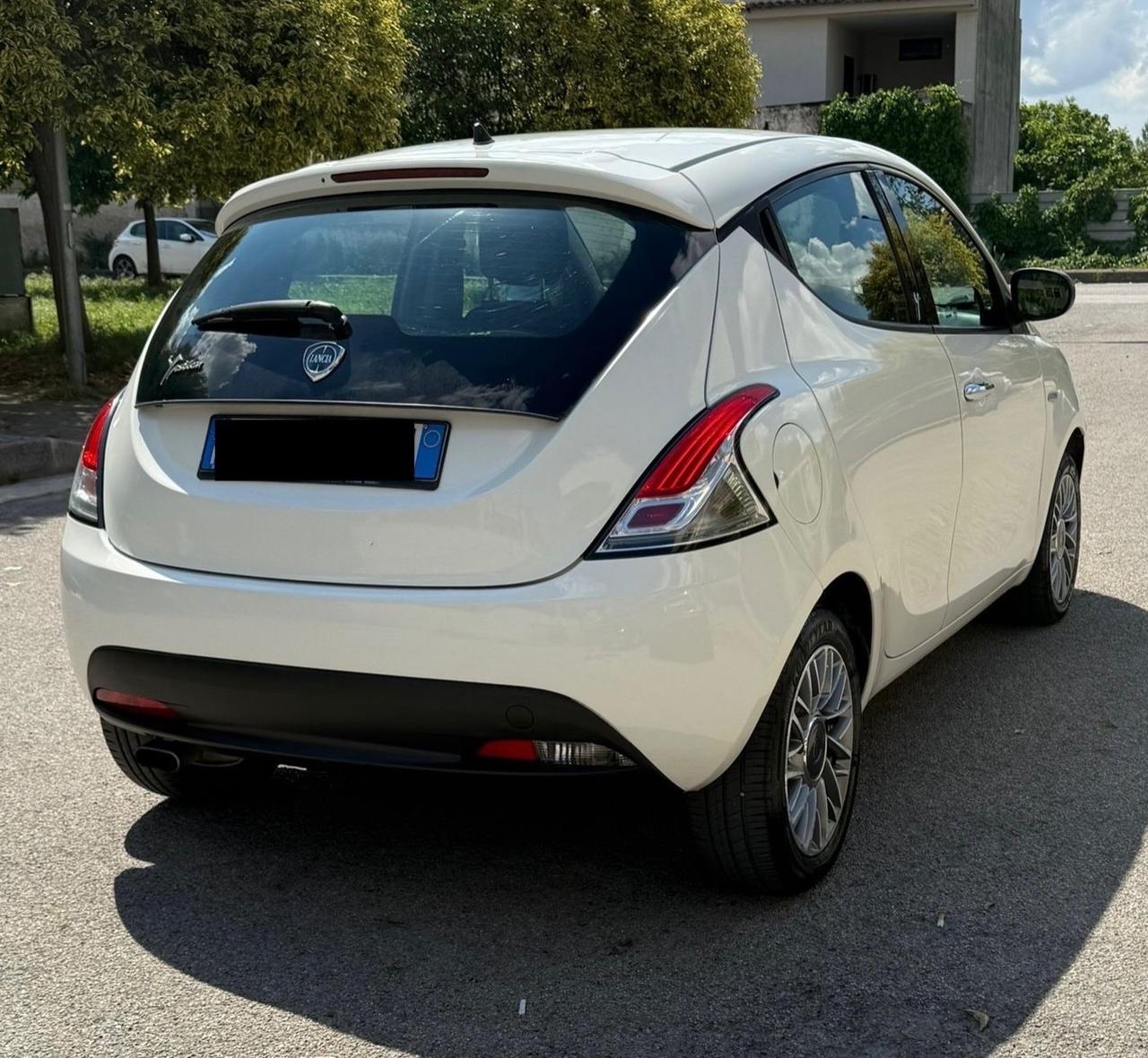 Lancia Ypsilon 1.2 Benzina 69Cv *PLATINUM* 12/2012