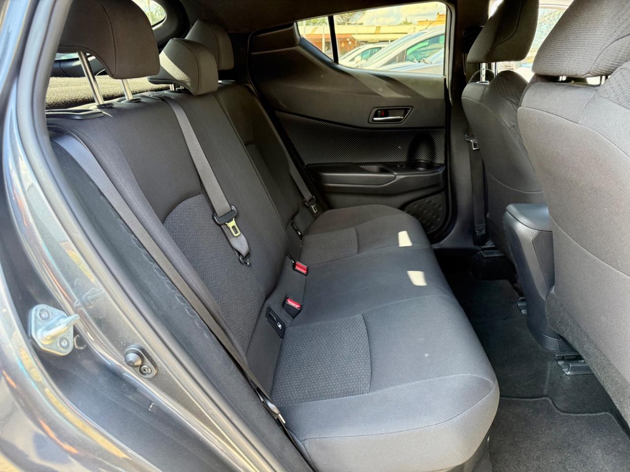 Toyota C-HR 1.8 Hybrid E-CVT Trend