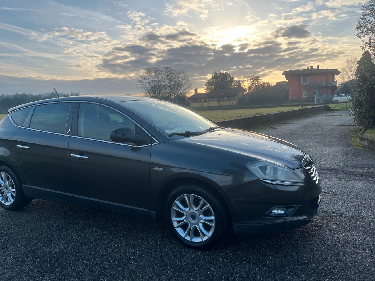 Lancia Delta 1.6 MJT DPF Gold