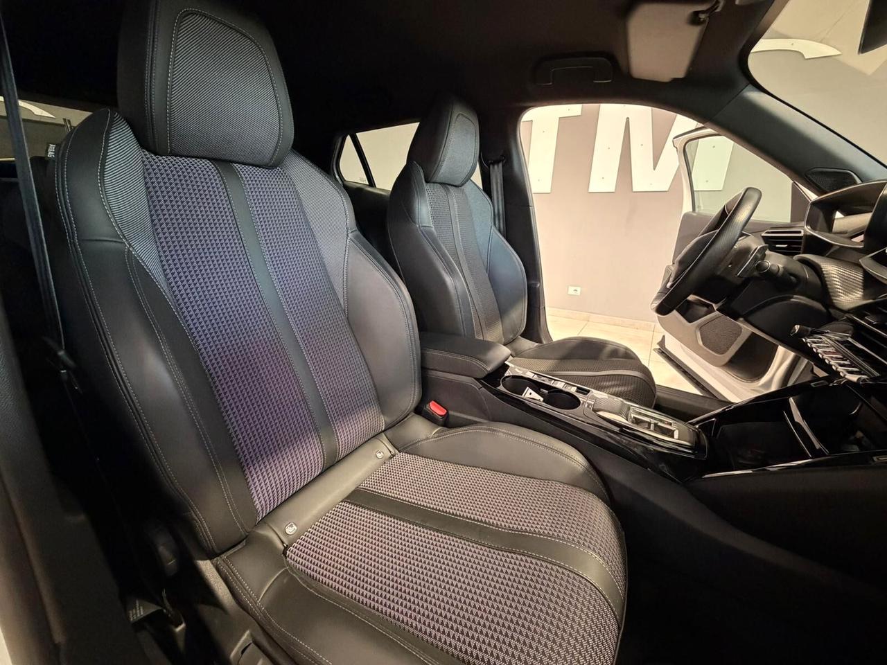 Peugeot 2008 BlueHDi 130 S&S EAT8 GT