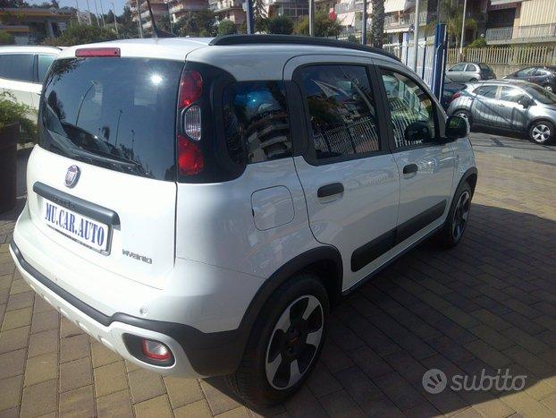 Fiat Panda 1.0 69cv firefly hybrid schermo touch 7"