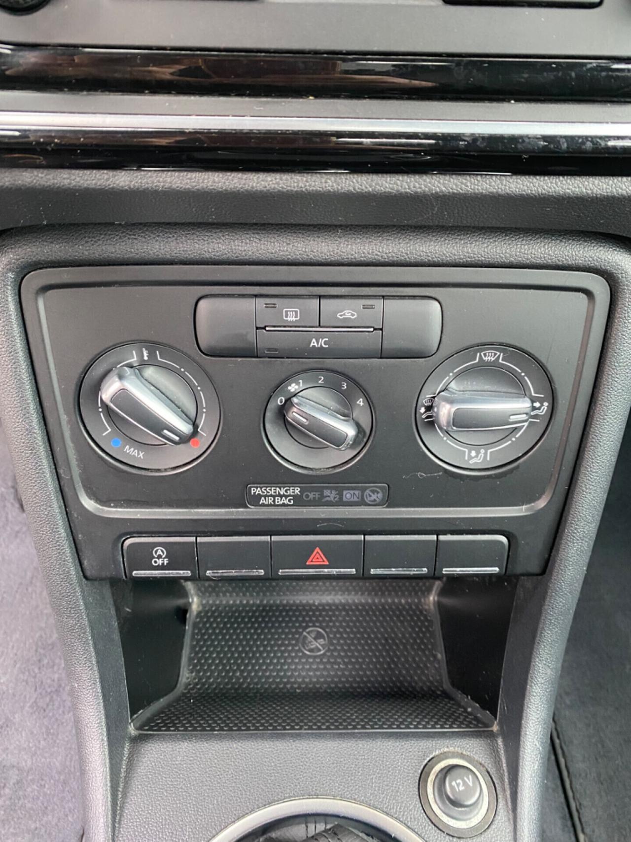 Volkswagen Maggiolino CABRIO 2.0 TDI 110cv Sport