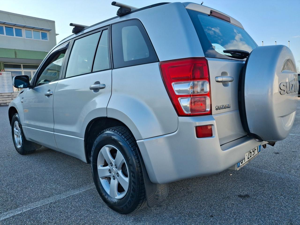 Suzuki Grand Vitara 1.9 DDiS-5 Porte-Executive*4X4*