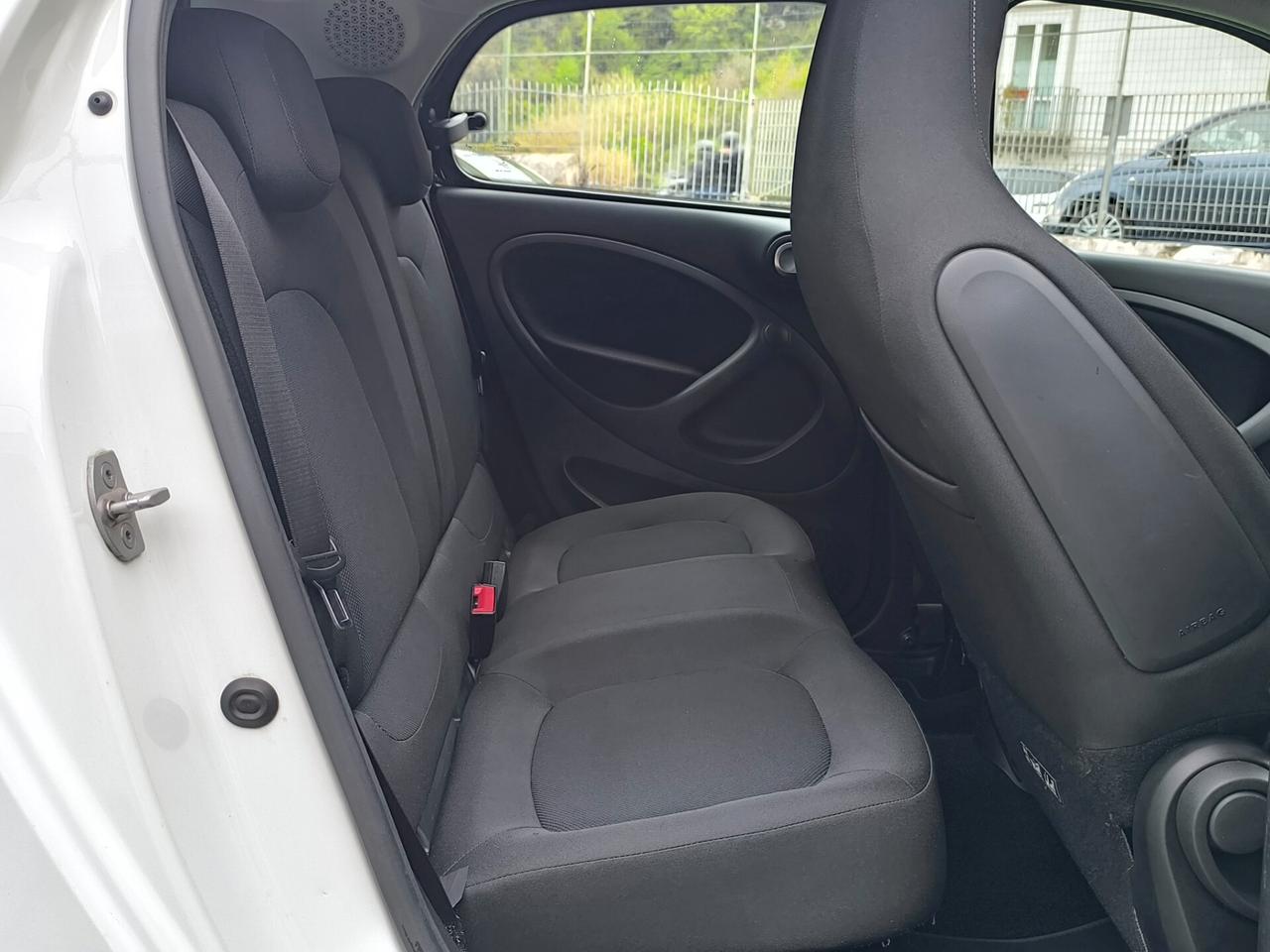 Smart ForFour 1.0 71 cv versione Passion Full Led