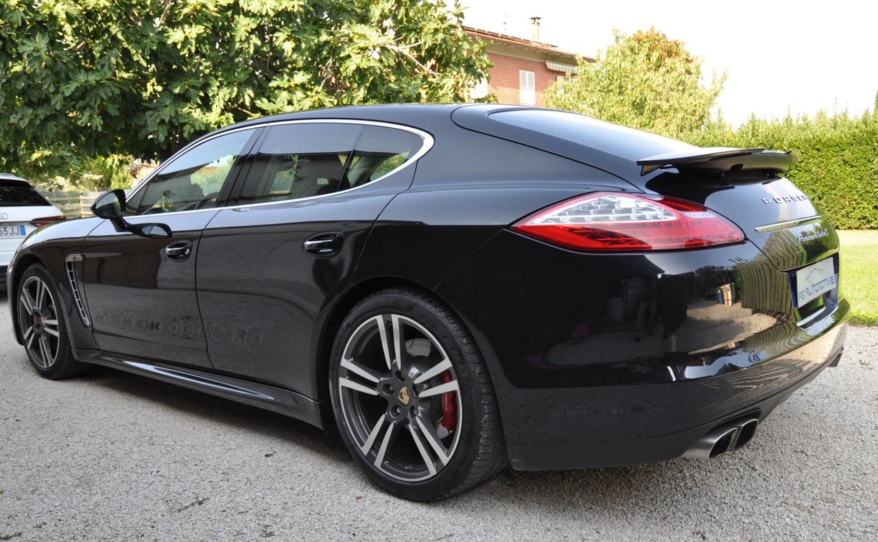 Porsche Panamera 4.8 Turbo S