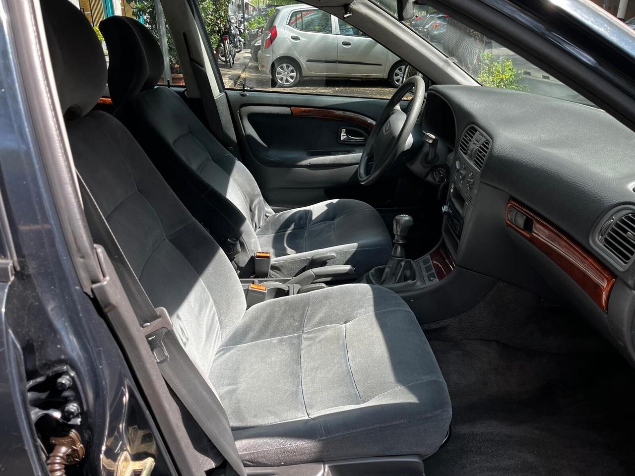 Volvo V40 2.0 16V cat