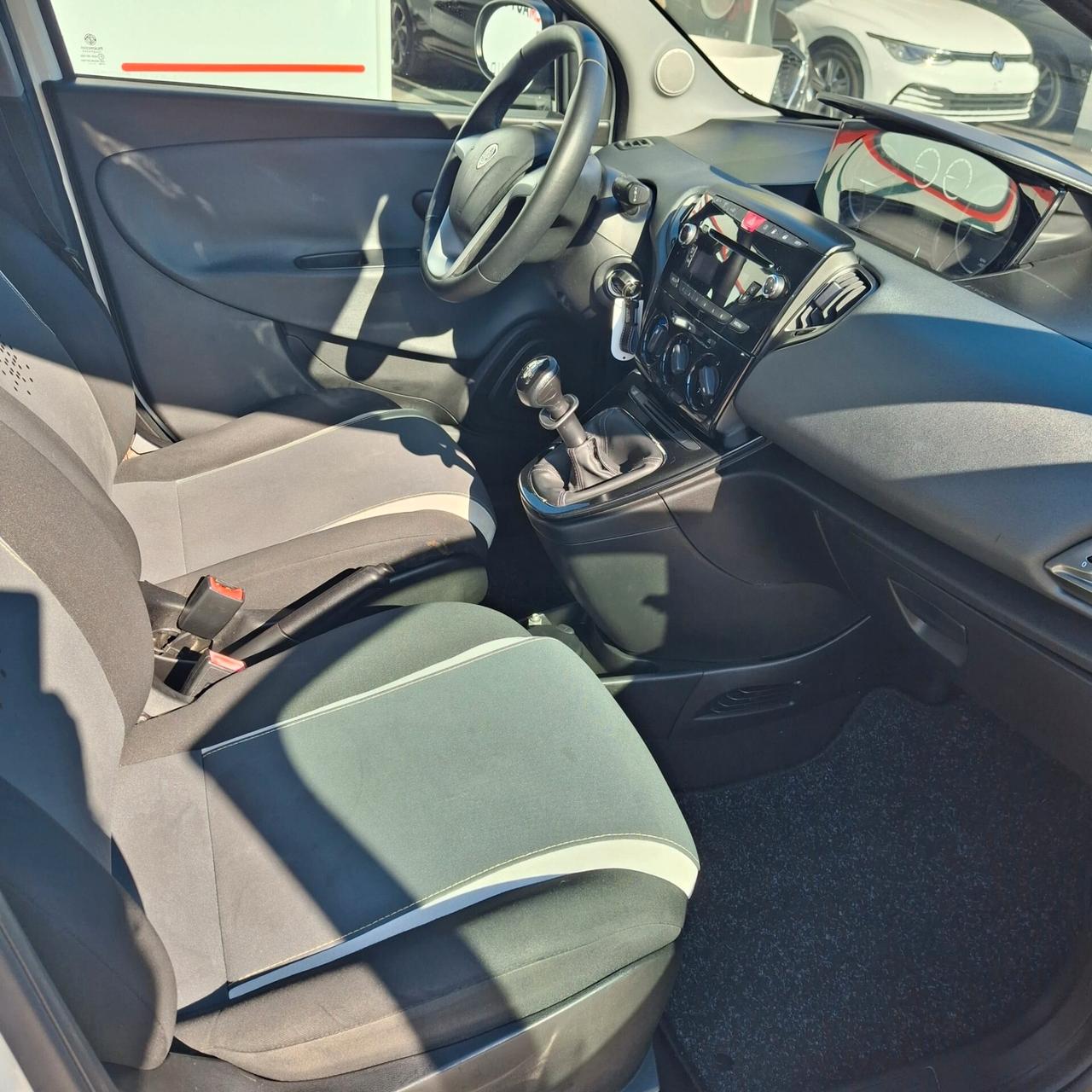 Lancia Ypsilon 1.2 69 CV 5 porte GPL Ecochic Elefantino