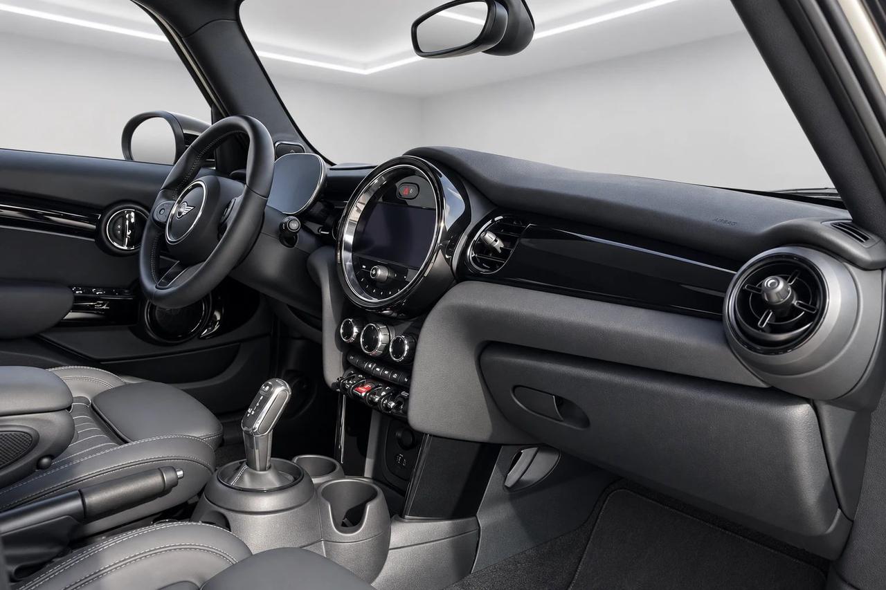 Mini Cooper 5P Yours AUTO KM ZERO