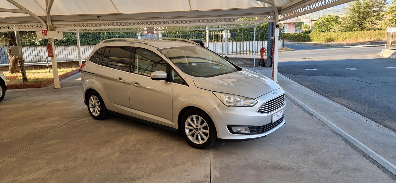 Ford C-Max 7 1.5 TDCi 120cv Titanium