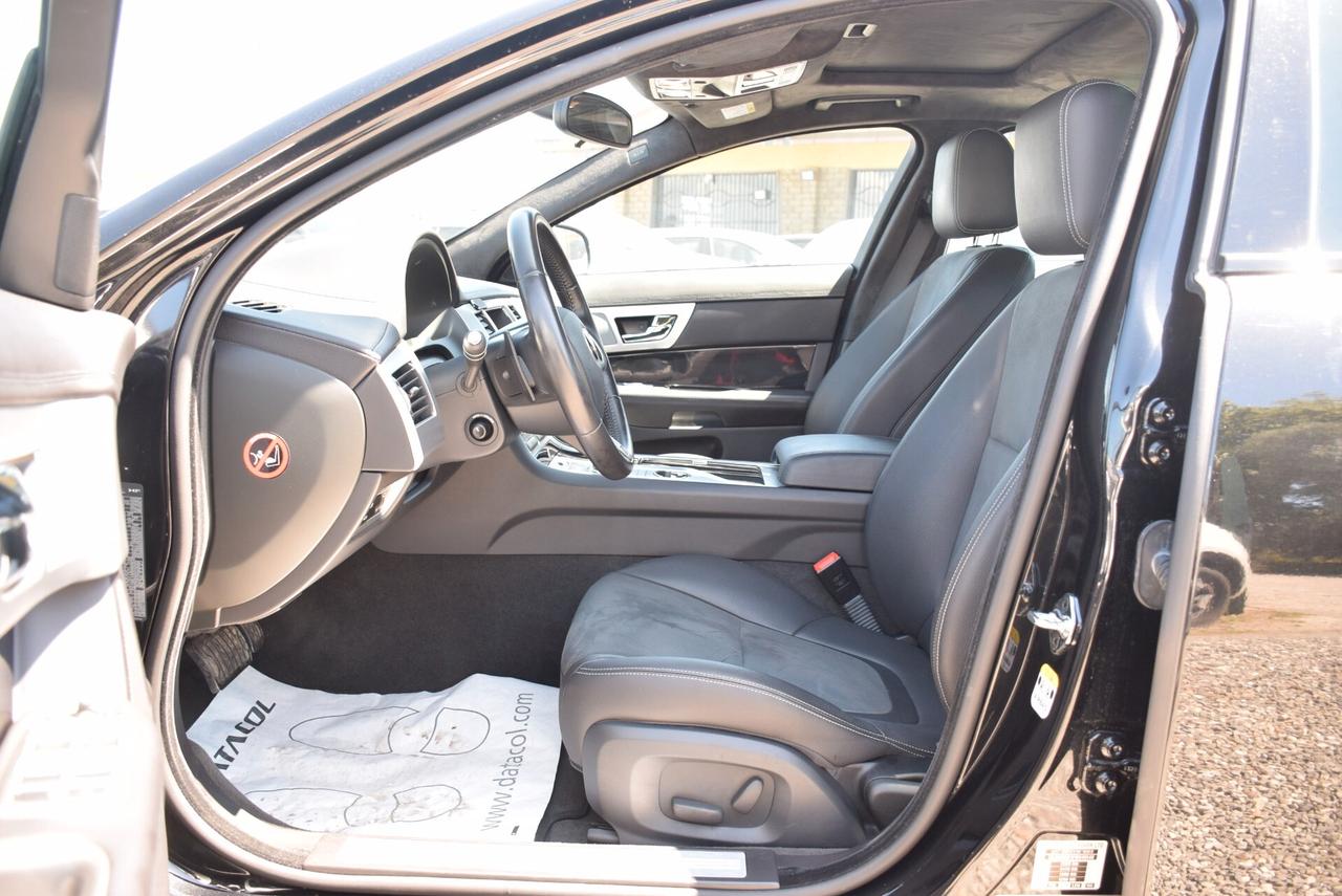 Jaguar XF BERLINA 2.2D 163CV AUTOM. R-SPORT-TETTO-PELLE-NAVI-SENSORI-CAM-CRUISE- IVA DETRAIBILE