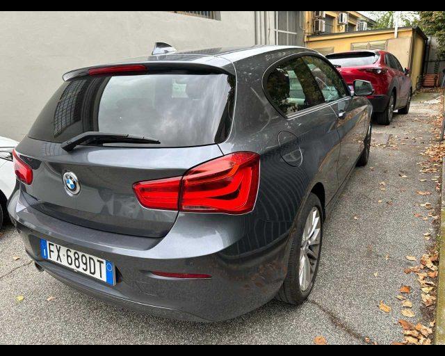 BMW 116 d 3p. Advantage