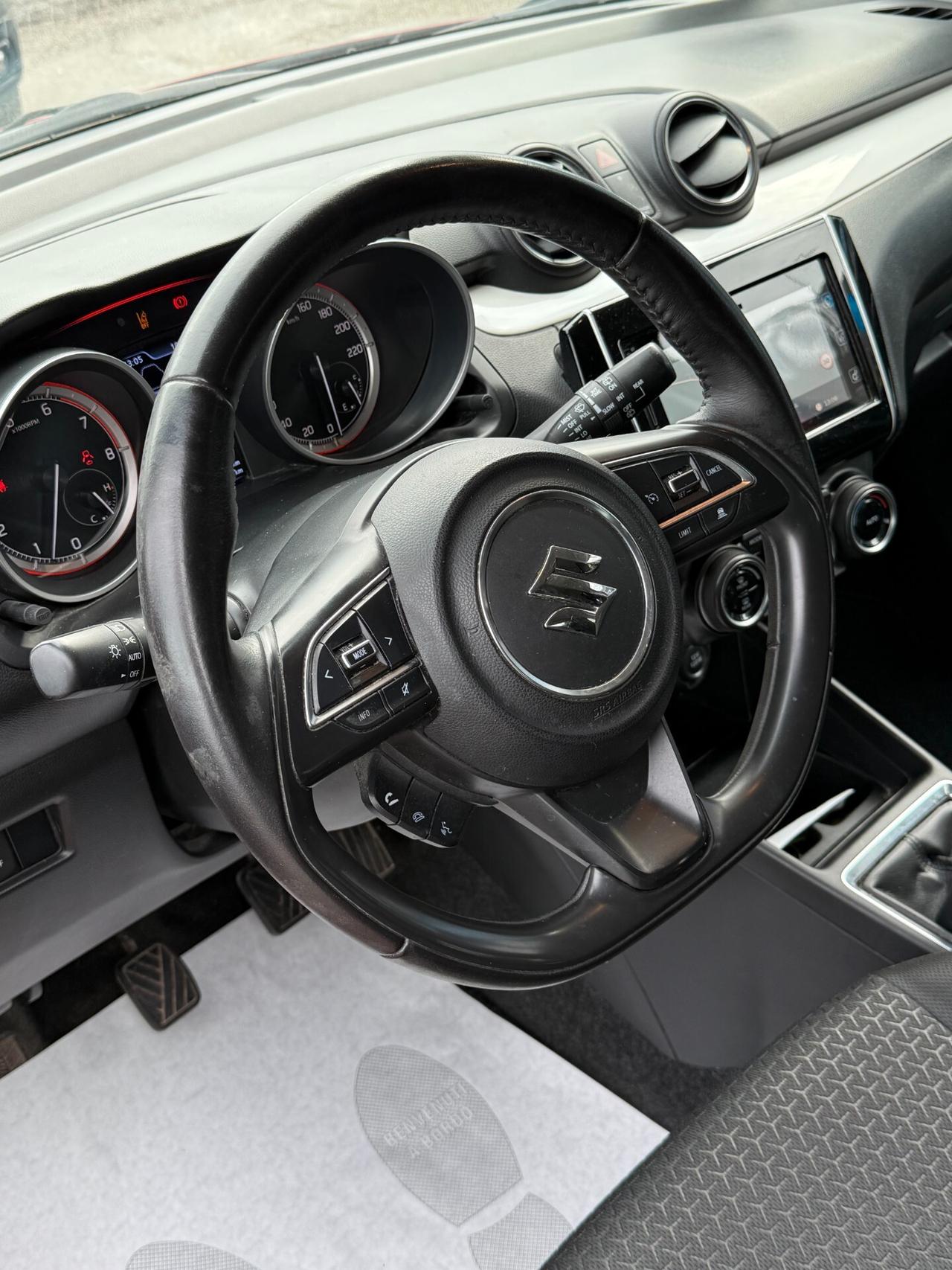 " UNA CHICCA " Suzuki Swift 1.2 Hybrid / GPL