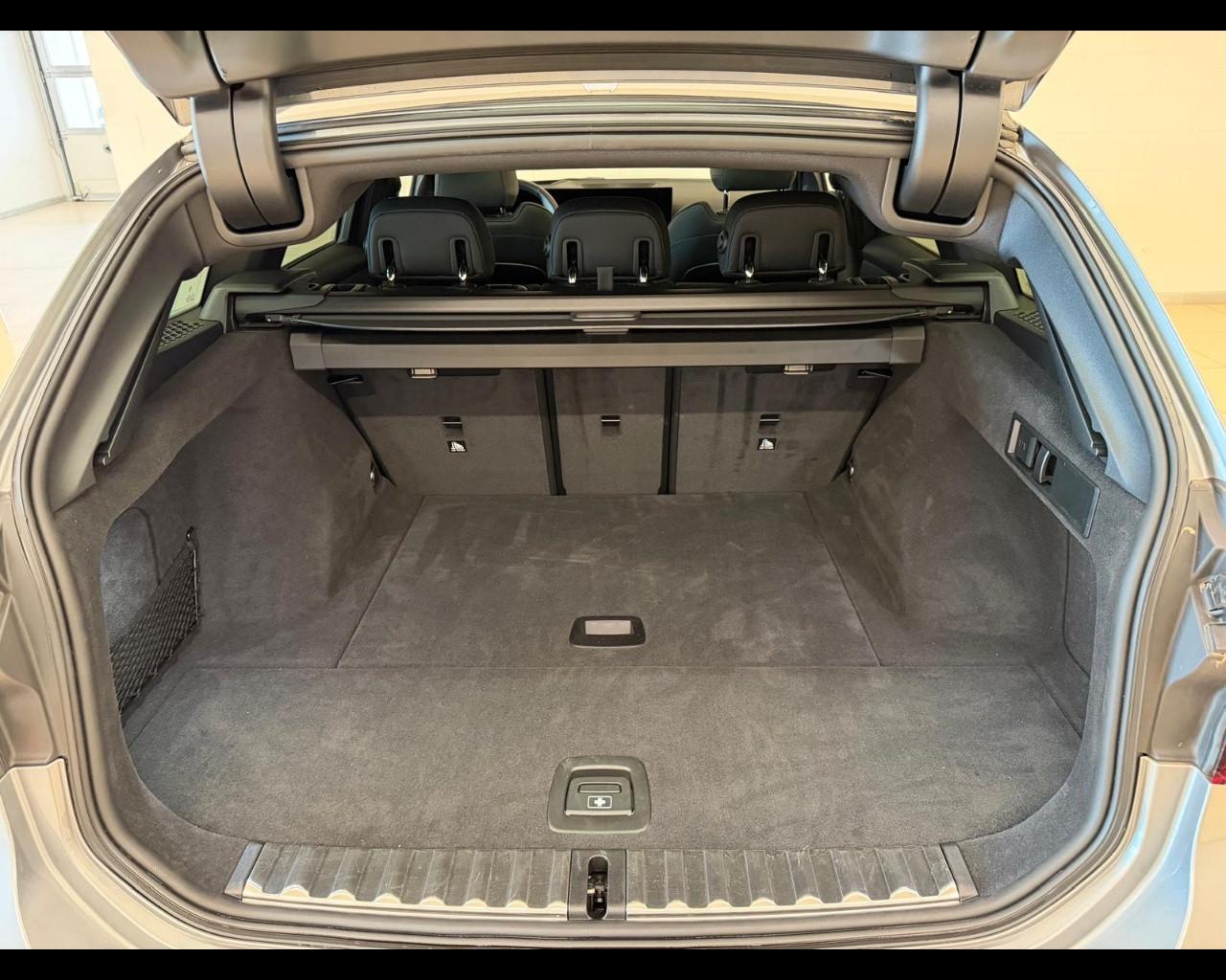 BMW Serie 3(G20/1-80/1) - 320d 48V Touring Msport