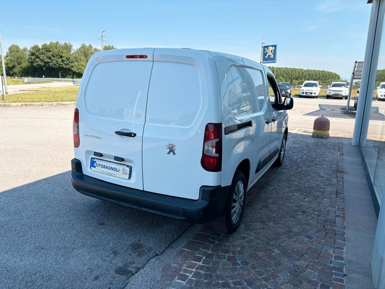 Peugeot Partner PREMIUM BlueHDi 100 L1 PC SPOTICAR