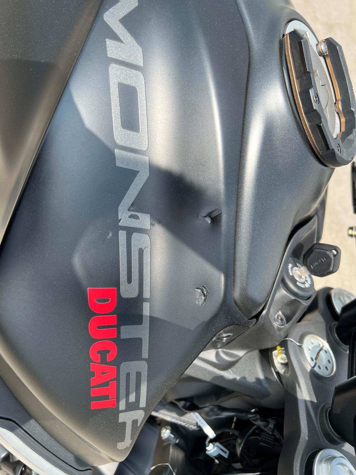 MOTO DUCATI MONSTER 937 2023 PARI AL NUOVO