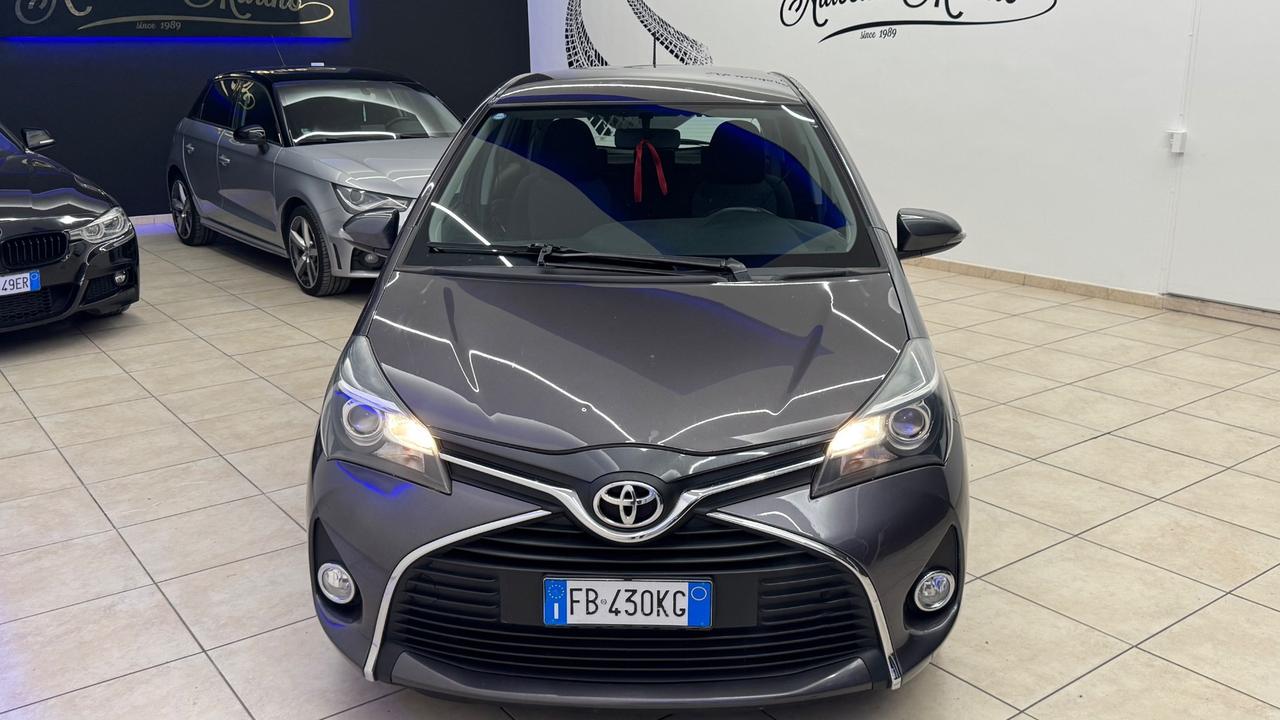 Toyota Yaris 1.4 D-4D 5 porte Lounge-2015