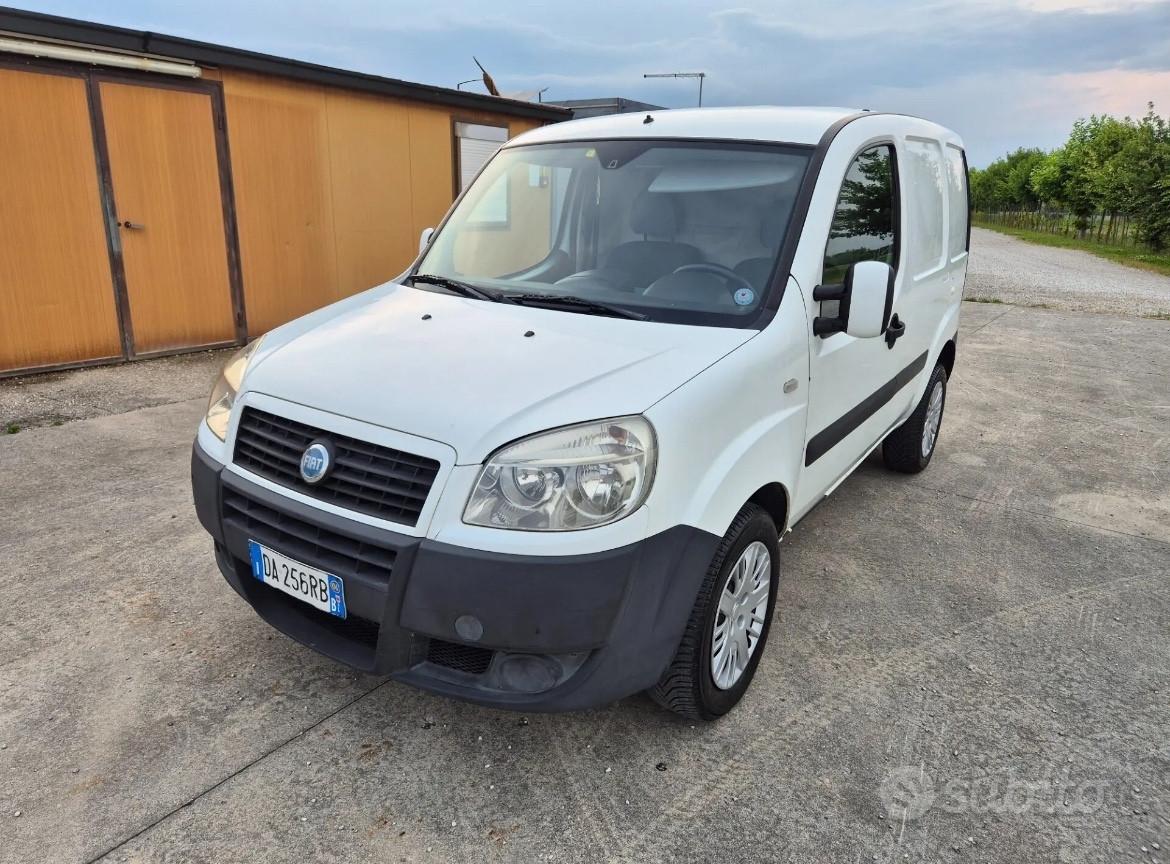 Fiat Doblo 1.9 JTD 105 cv solo 116 mila km gancio traino