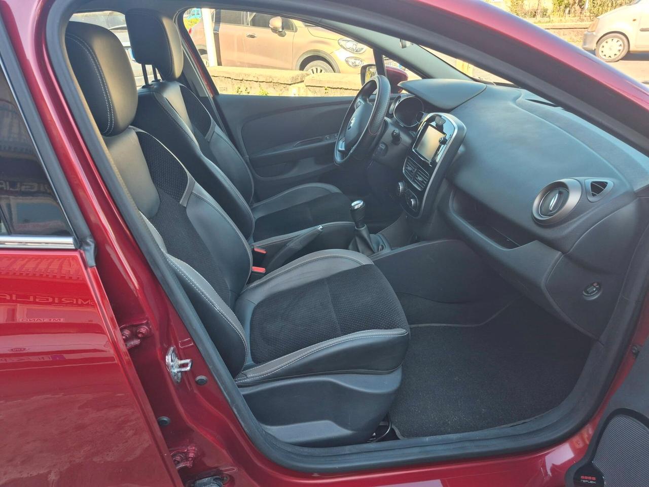 Renault Clio TCe 12V 90CV Start&Stop 5 porte Energy Excite