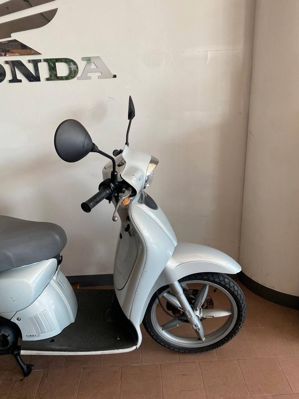 Aprilia Scarabeo 4t
