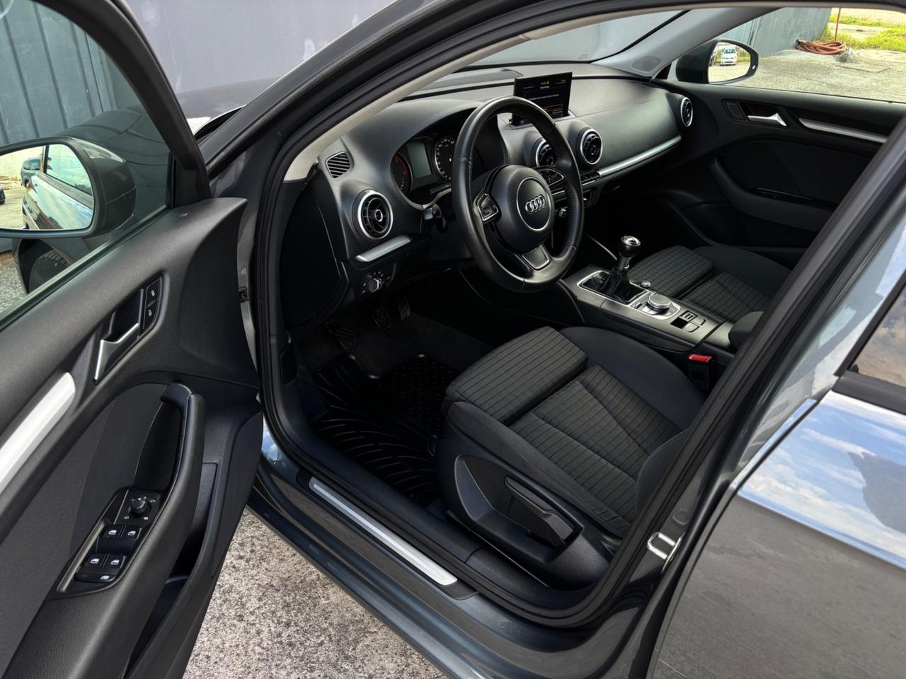 Audi A3 1.6 TDI Sportback. Garanzia. Neopatentati