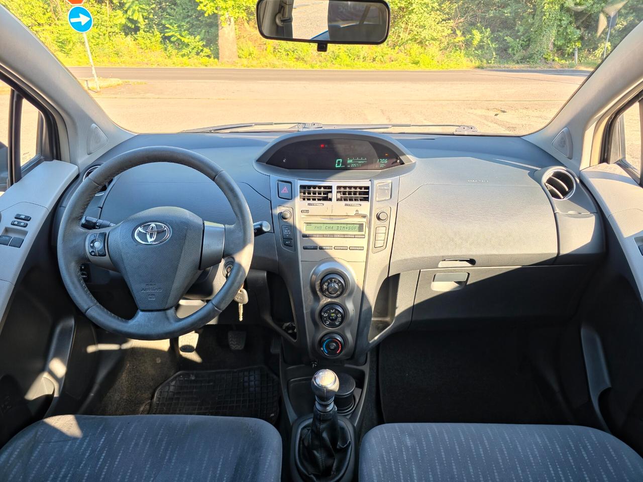 Toyota Yaris 1.4 D-4D DPF 5 porte CV-90 E4 Manuale NEO 2009