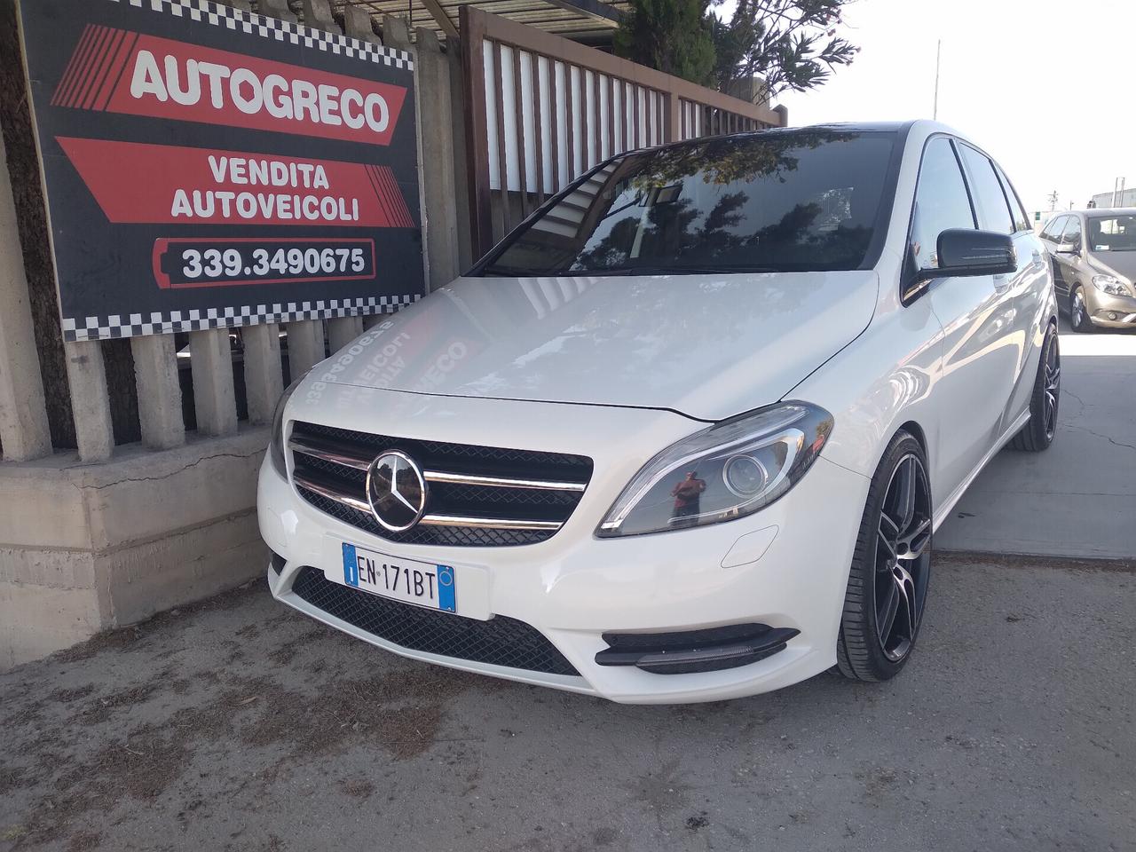 Mercedes-benz B 200 Premium