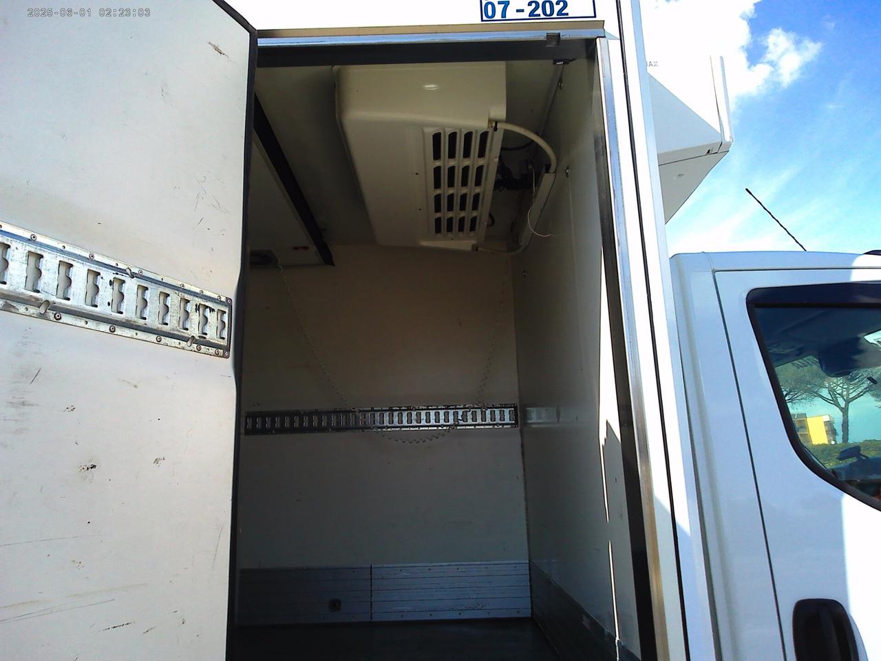 Iveco Daily 72C18 3000 180CV E6 FRIGO+PEDANA 5.20M 10 PEDANE