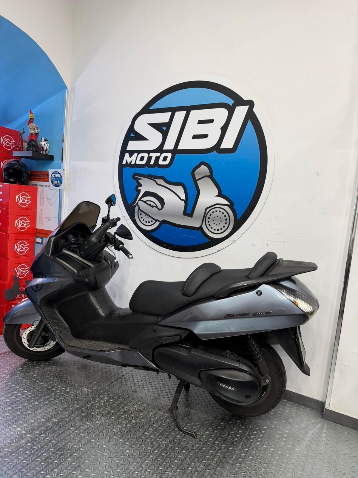 Honda Silver Wing 400