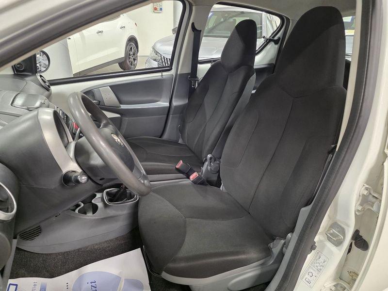 Toyota Aygo Aygo 1.0 12V VVT-i 5 porte Now Connect