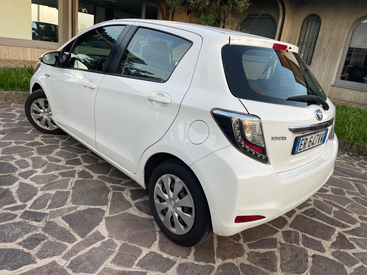 Toyota Yaris 1.5 Hybrid 5 porte Lounge