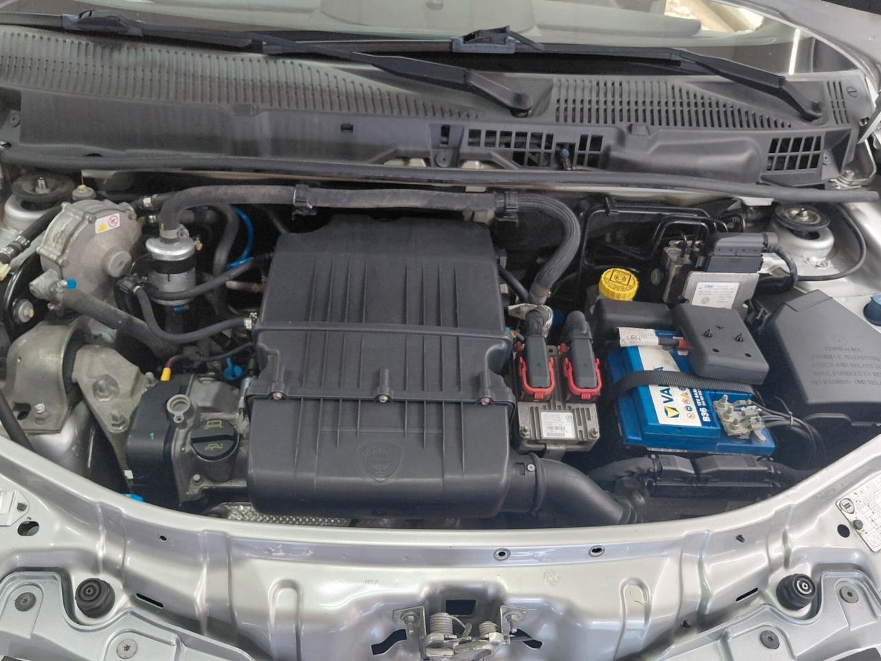 Lancia Ypsilon 1.4 Unyca Ecochic GPL