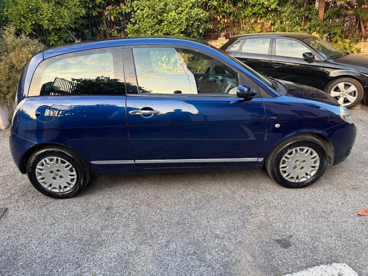 Lancia Ypsilon 1.3 MJT 90 CV Platino