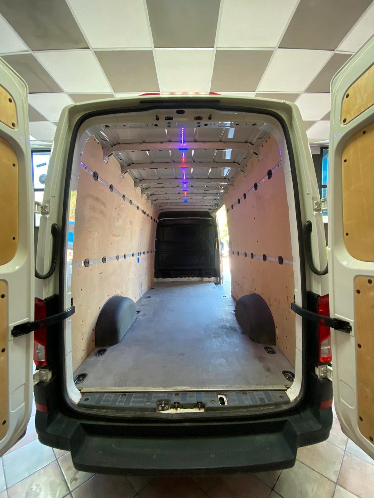 Volkswagen Crafter 35 - tdi L4 H4