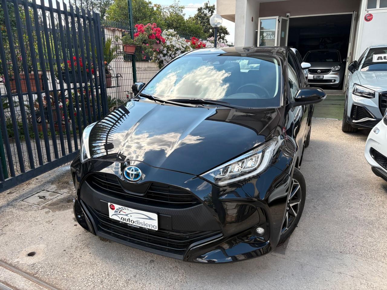 Toyota Yaris 1.5 Hybrid 5 porte Lounge design