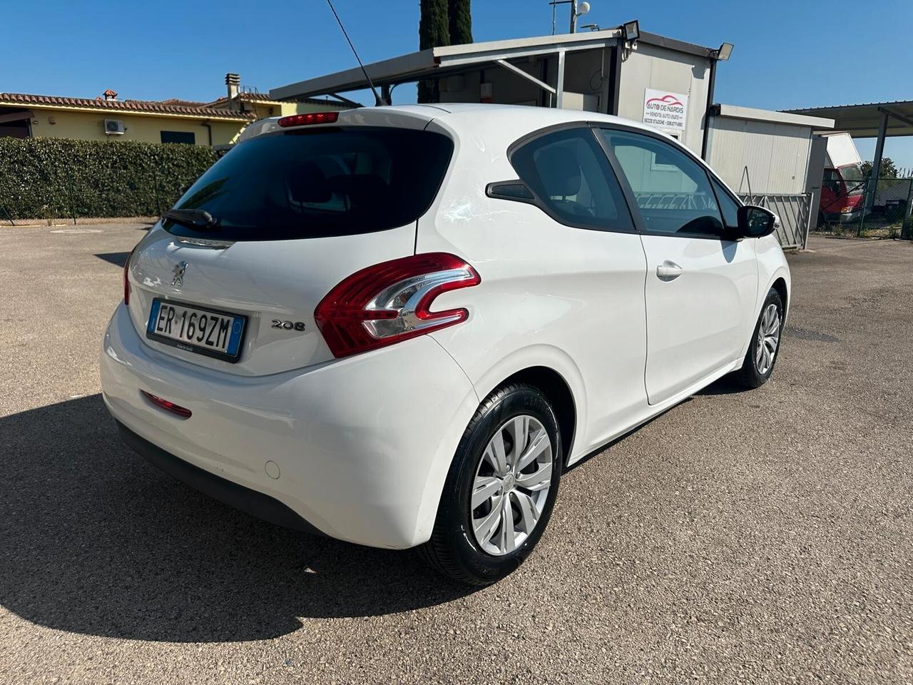 Peugeot 208 Benzina