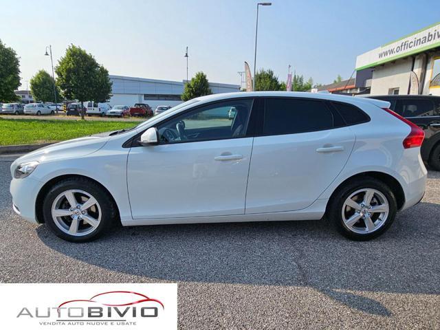 VOLVO V40 D2 Momentum