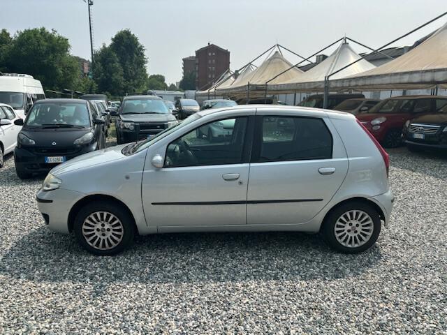 FIAT PUNTO 1.2 ADATTA A NEOPATENTATI - FRIZIONE NUOVA