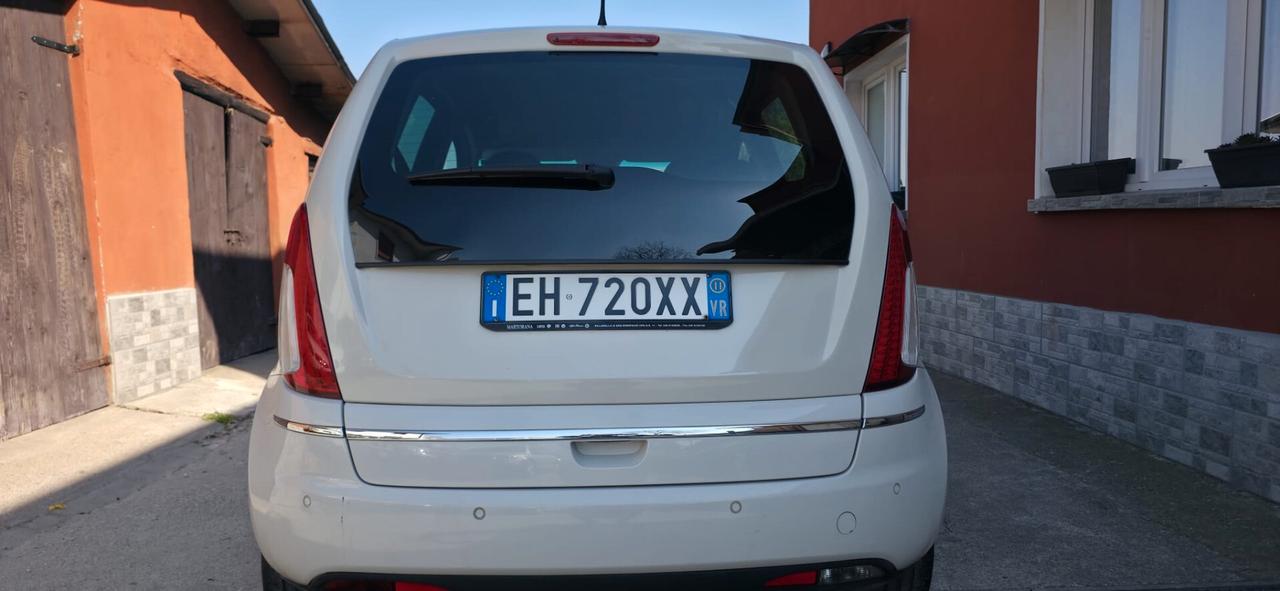 Lancia MUSA 1.4 8V Ecochic (GPL) 5th Avenue neop