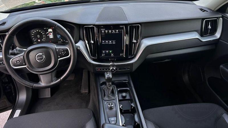 Volvo XC60 D5 AWD Geartronic Business GANCIO T. GUIDA SEMIAUTOM.