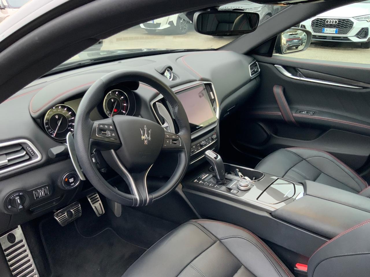Maserati Ghibli V6 430 CV AWD Modena Ultima