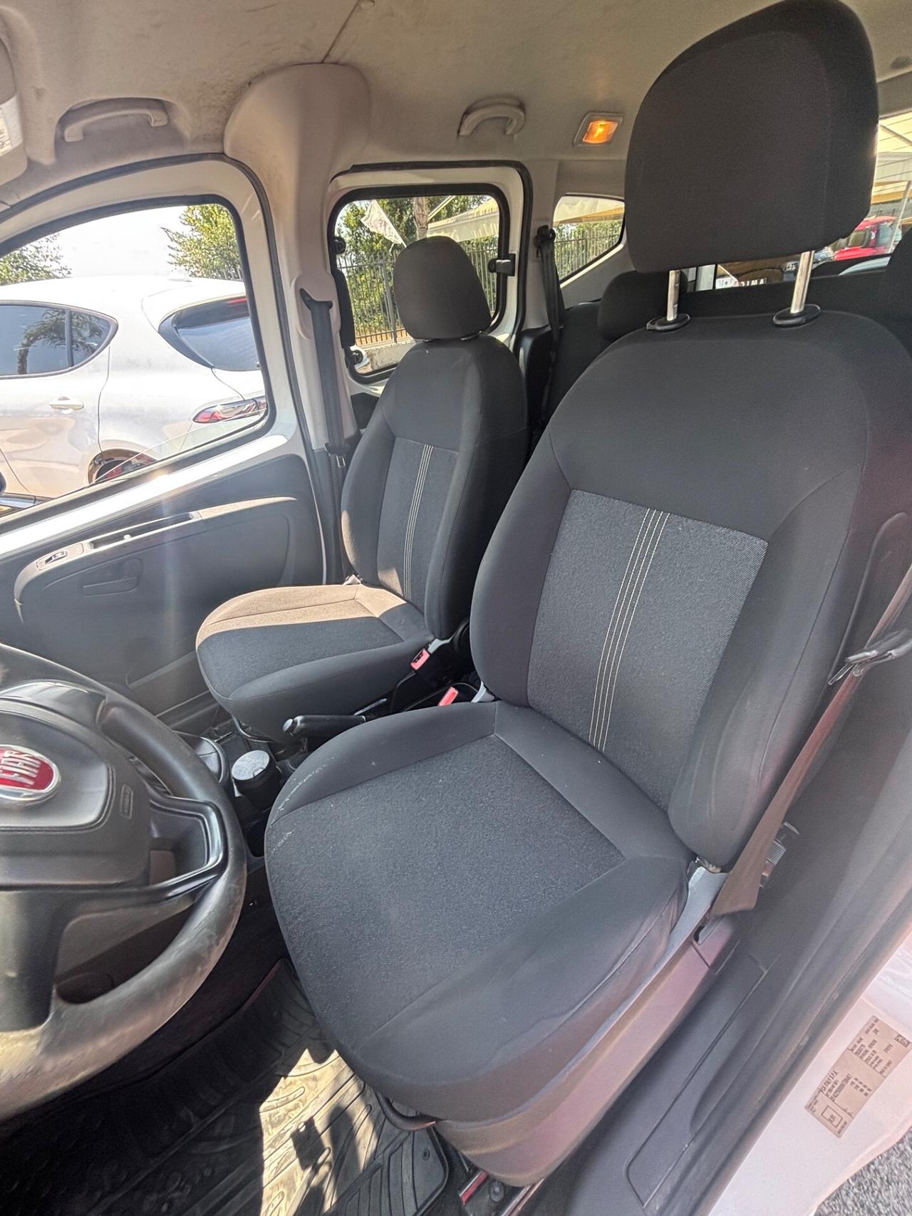 Fiat Qubo N1 con posti