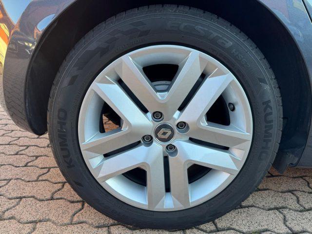 RENAULT Clio Full Hybrid E-Tech 140 CV Business