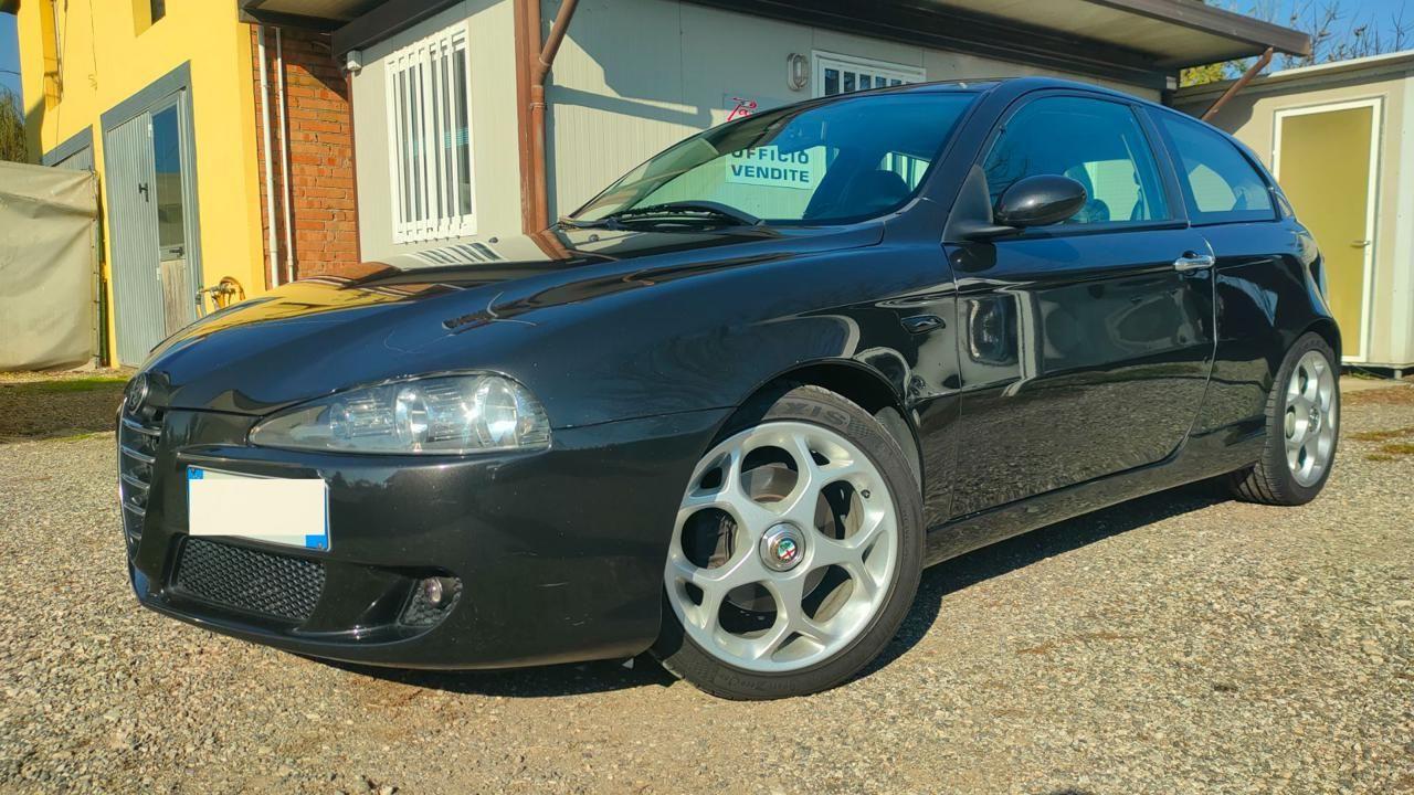 Alfa Romeo 147 2.0i 16V Twin Spark 150 CV 3p. Distinctive MANUALE