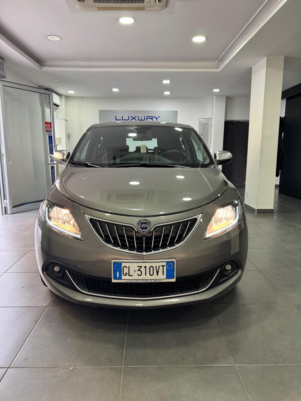Lancia Ypsilon 1.0 FireFly 5 porte S&S Hybrid Alberta Ferretti