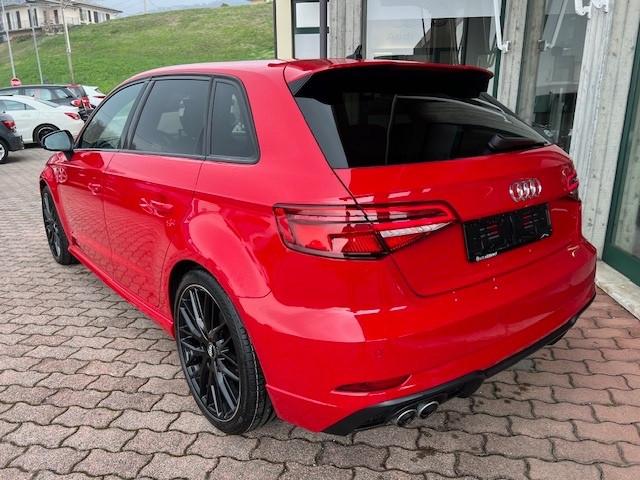 Audi A3 Sportback 35 tdi 150cv S-tr. S-line, 19", Cockpit