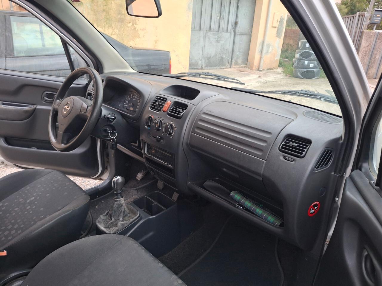 Opel Agila 1.2 16V Club