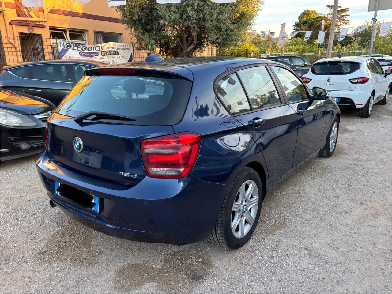 Bmw 116 116d 5p. Urban