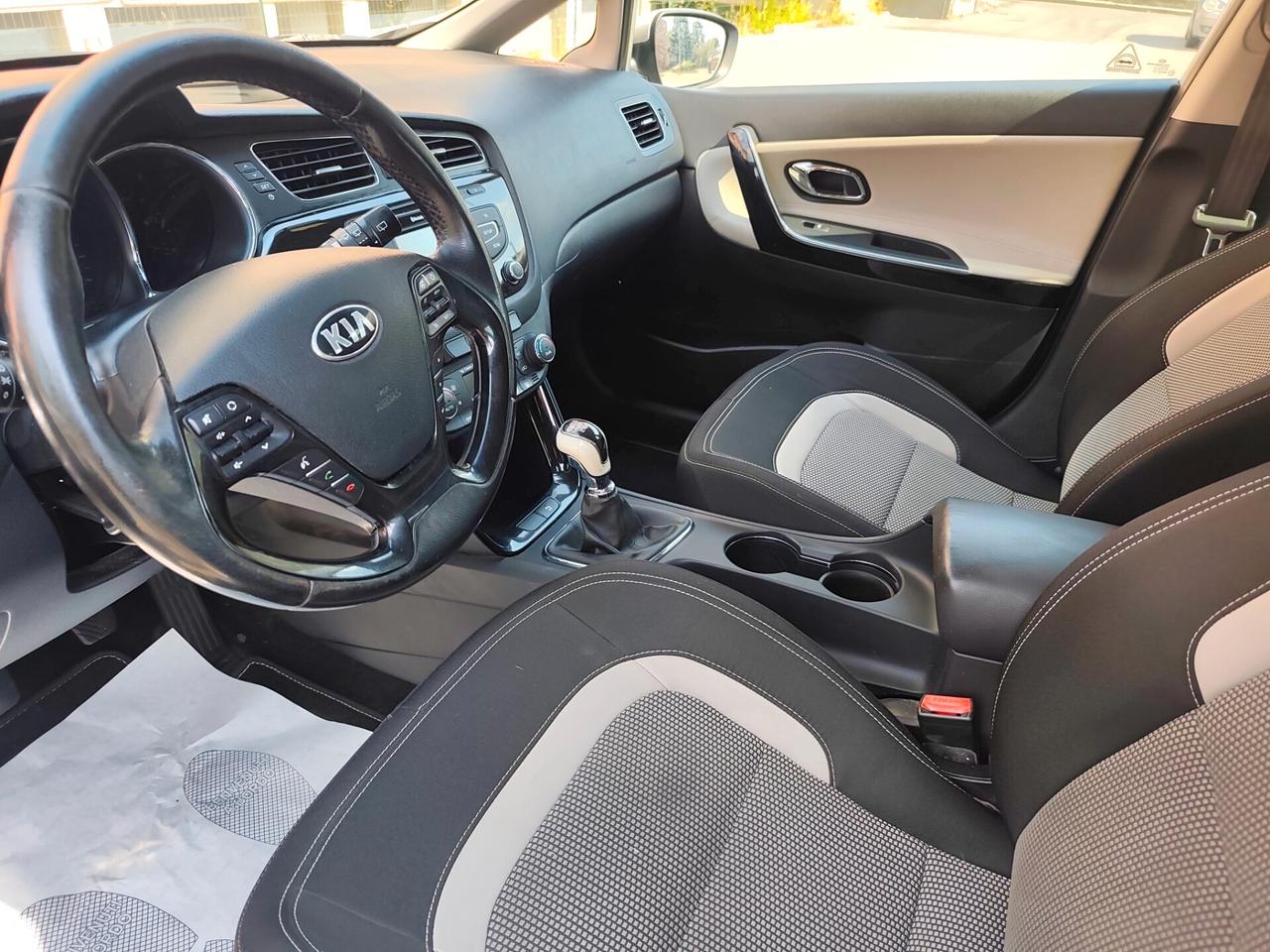Kia Ceed cee'd 1.6 CRDi 110 CV SW neopatentati